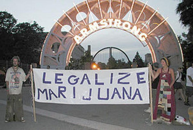 Собчак призвала легализовать марихуану