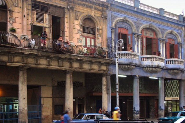 Умирающая роскошь Гаваны (46 фото)