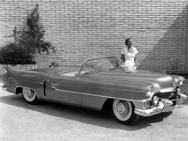 Cadillac: автомобили, которых нет