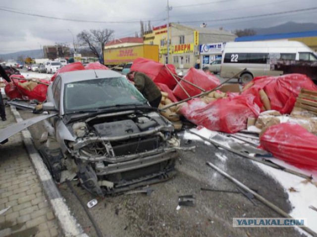В Новороссийске в крупном ДТП столкнулись 15 машин