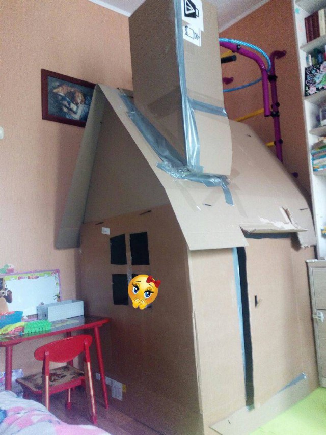 Кукольный домик для любимой дочери.