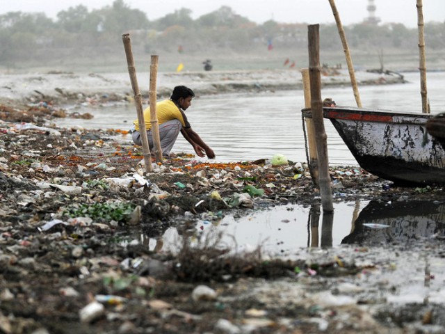 «Ганг, твои воды замутились»: индийцы решили очистить Великую реку
