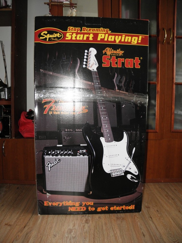 Продаю гитарный набор