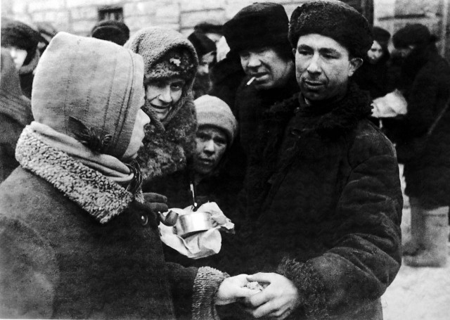 Рынок в блокадном Ленинграде: свидетельства выживших.