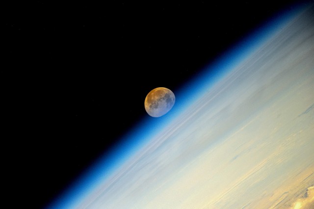 Тема про реальный цвет Луны! И НАСА-жуликов
