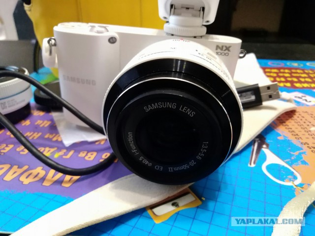 Продам фотик samsung nx1000