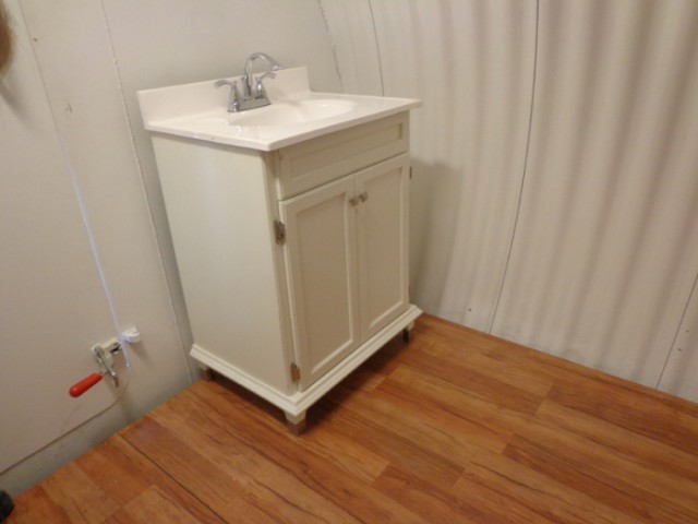 Подземный бункер во дворе