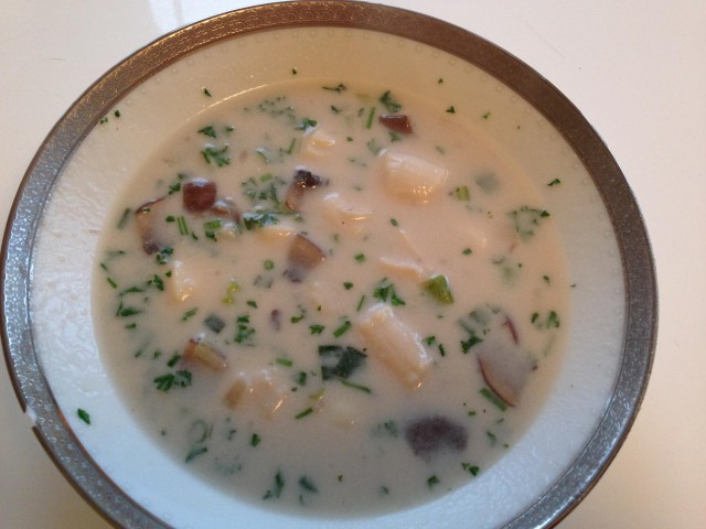 Суп с морскими гребешками
