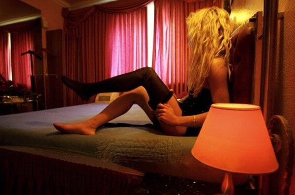 Секс в борделе Тольятти транслировали онлайн