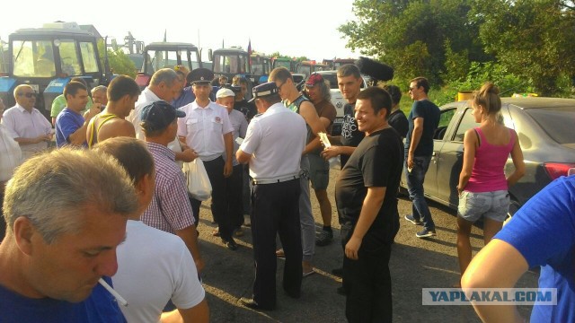 Полиция задержала участников тракторного пробега на Москву