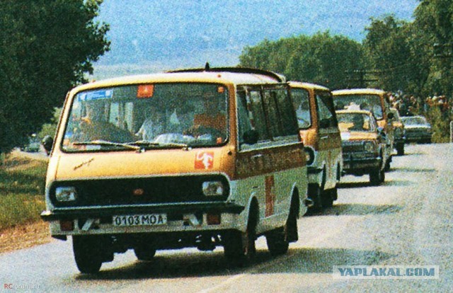 Автобус-хранитель олимпийского огня 80