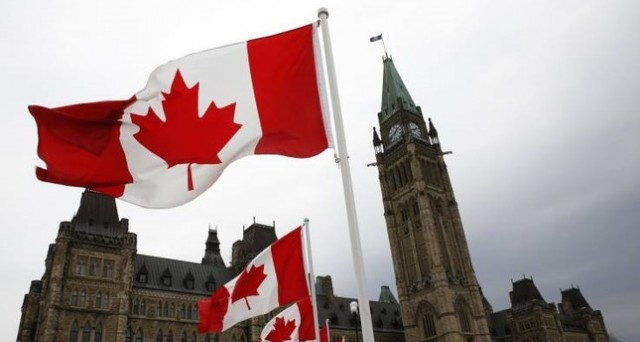 В Канаде начали увольнять педагогов в хиджабах