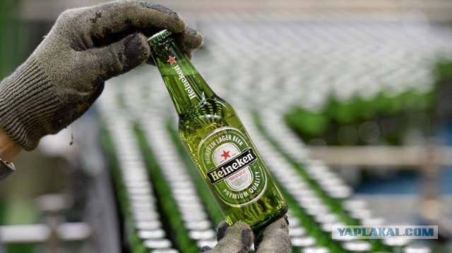 В Венгрии предложили запретить красную звезду с логотипа пива Heineken