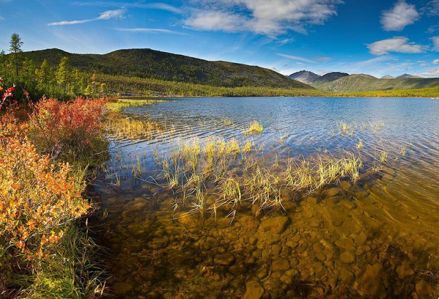 Озеро Джека Лондона: где находится один из красивейших водоемов России