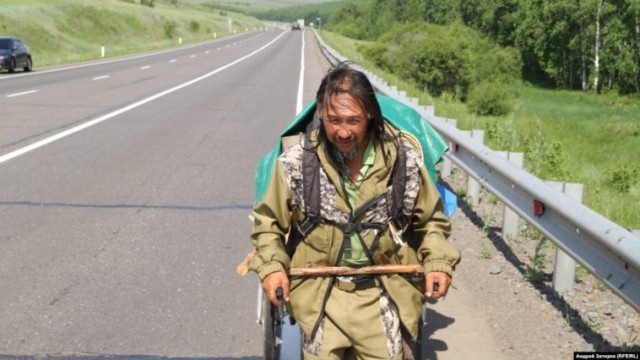 Якутского Шамана теперь не задерживают, а просто отвозят назад на 200 км