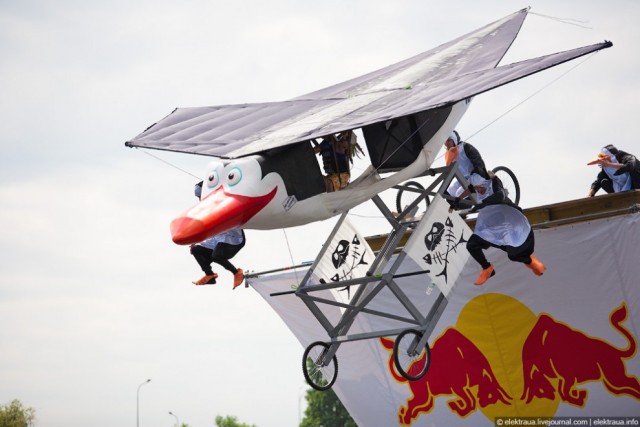 "Кузькина мать" и Red Bull Flugtag 2010