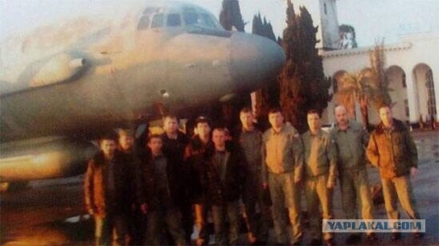 Фотография экипажа Ил-20 ВКС РФ. Авиабаза Хмеймим