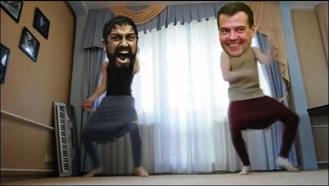 Медведев танцует