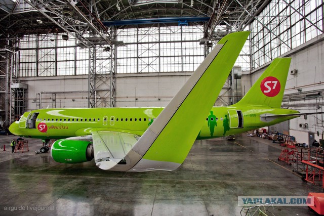 Установка sharklets на Airbus A-320 S7 Airlines.