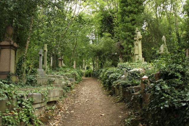 12 самых страшных кладбищ мира