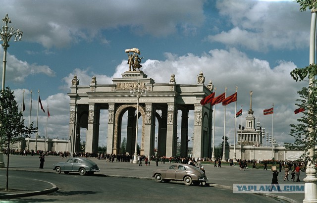 1954 год в цвете, чем жил СССР больше 60 лет назад