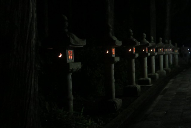 Коя-сан - древнее кладбище святой горы