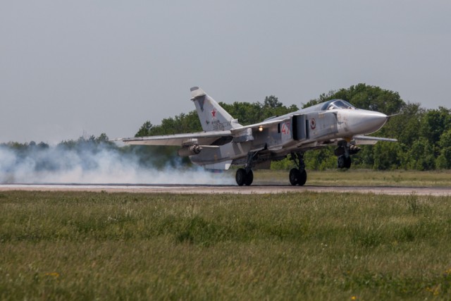 Липецкая авиабаза. Су-25 и Су-24