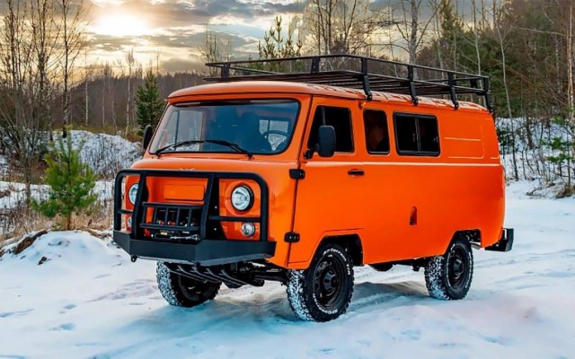 УАЗ возобновил выпуск оранжевых «буханок» в «экспедиционном» варианте