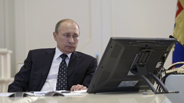 Комитет Госдумы поддержал проекты о запрете оскорбления власти в сети и фейковых новостях