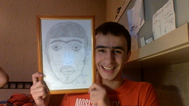 "Младший брат нарисовал мой портрет, с@ка"