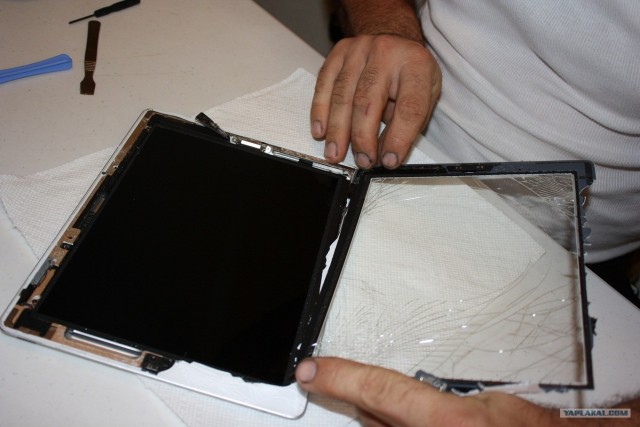 Ремонт iPad 2. Замена стекла.