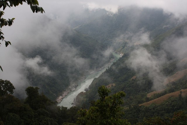 Рабы Тибетского ущелья ищут священный водопад