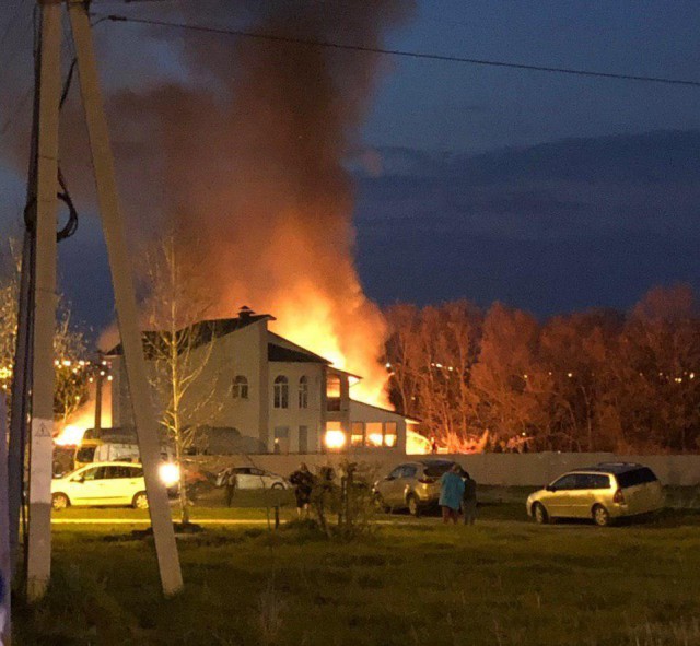 В Белгороде горит дом судьи белгородского областного суда Михаила Овсянникова