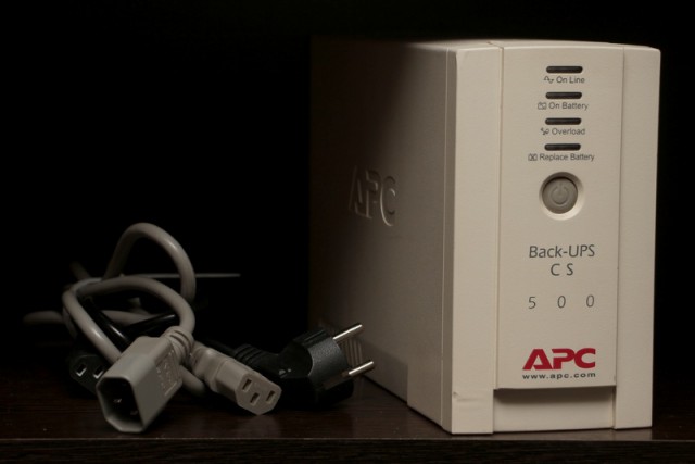 Продается ИБП APC Back-UPS CS 500