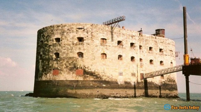 Остров сокровищ: занимательные факты и история форта Бойяр
