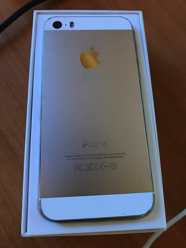 Продаётся iPhone 5S 16Gb Rose Gold