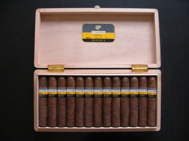 Набор сигар: COHIBA MADURO 5 MAGICOS (25 ШТ)