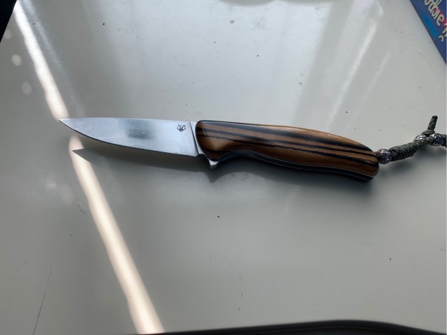 Нож "Брюнетка"