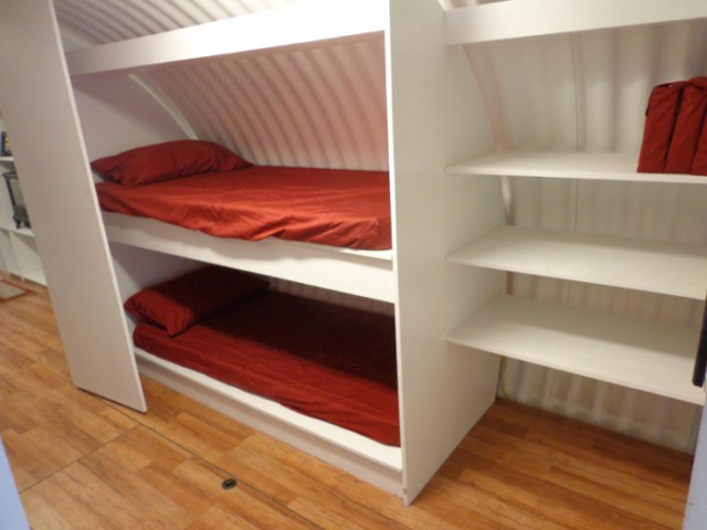 Подземный бункер во дворе