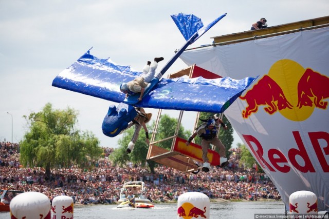 "Кузькина мать" и Red Bull Flugtag 2010