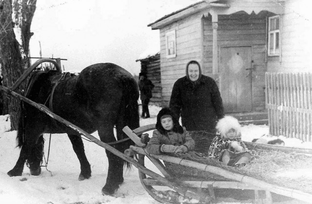 Немного фотографий из жизни одной деревни 70-е  -  80-е...