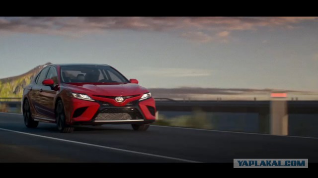 Toyota Camry 2018. Представлено новое поколение.