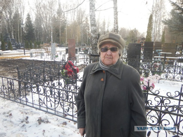 Герой России Олег Пешков. Монумент