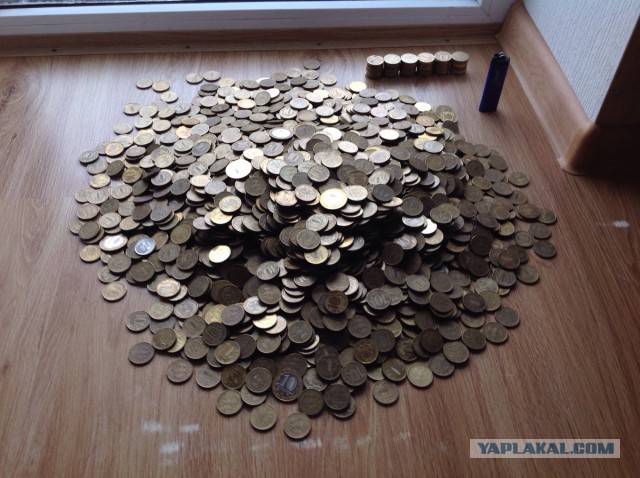 Сколько 10 рублевых монет в трехлитровой банке