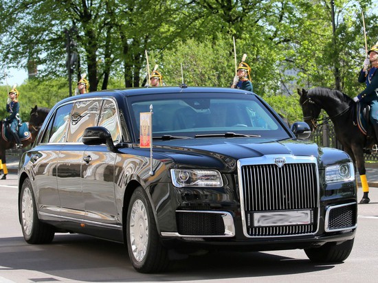 Мантуров анонсировал прием коммерческих заказов на автомобили «Кортеж»