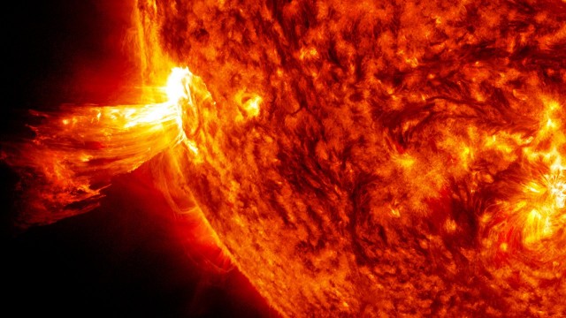 Российские ученые сообщили о регистрации редкой солнечной вспышки GLE-74
