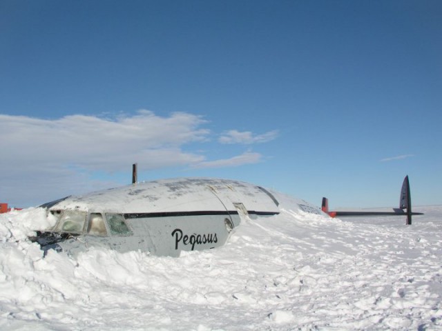 Заброшенный самолет Пегас
