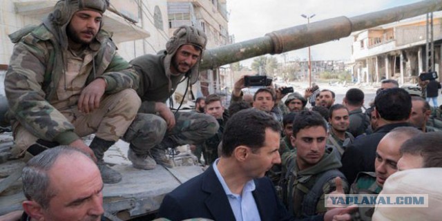 Асад встретился с сирийскими военнослужащими в Восточной Гуте