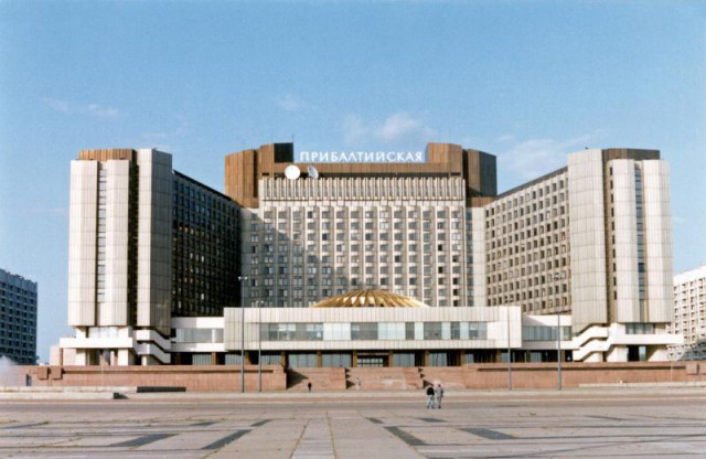 В Петербурге засыпают море