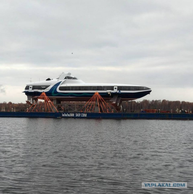В Ярославской области спустили на воду первое судно на подводных крыльях «Комета 120 М»
